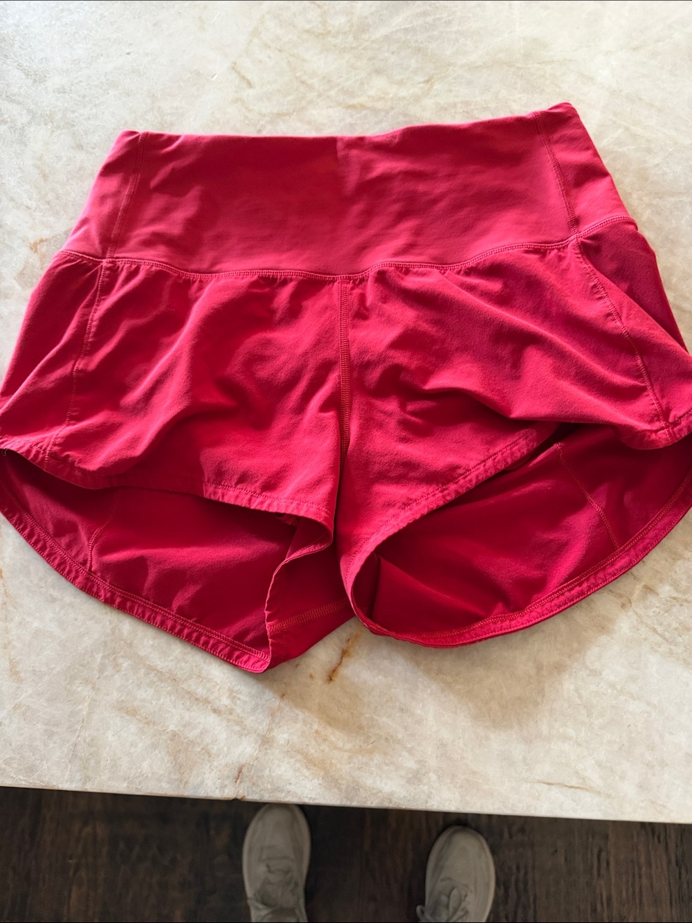 Lululemon shorts red size 4